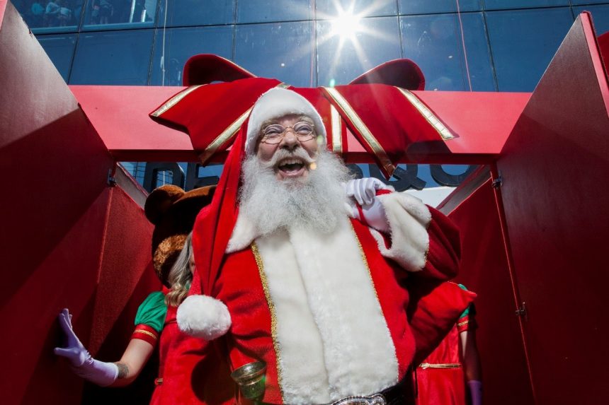 Papai Noel chega ao Natal do Golden Square Shopping